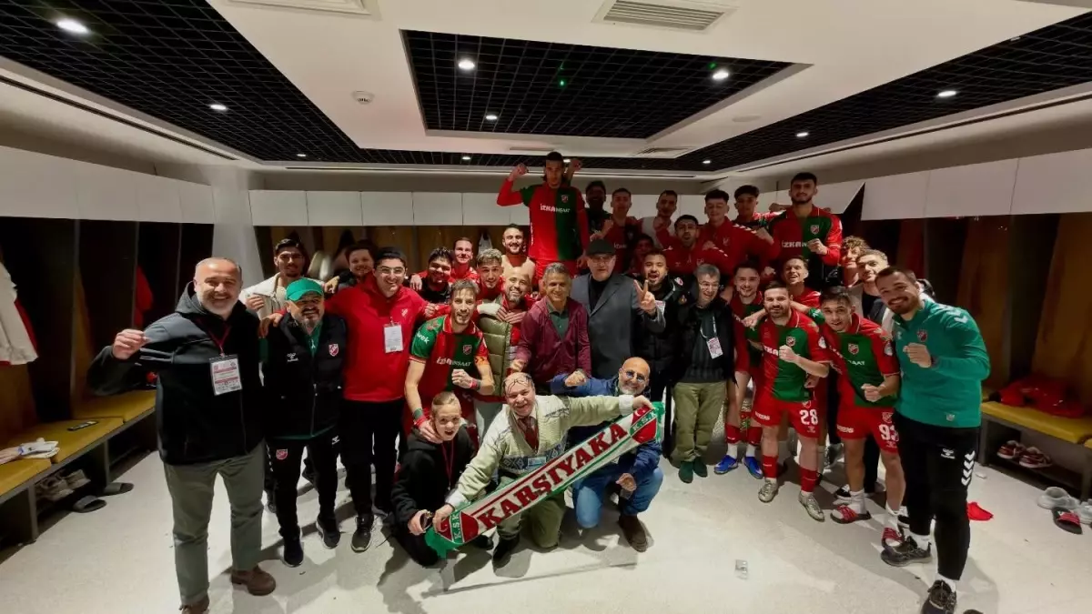 Karşıyaka, Altay\'ı Derbide 3-1 Yendi