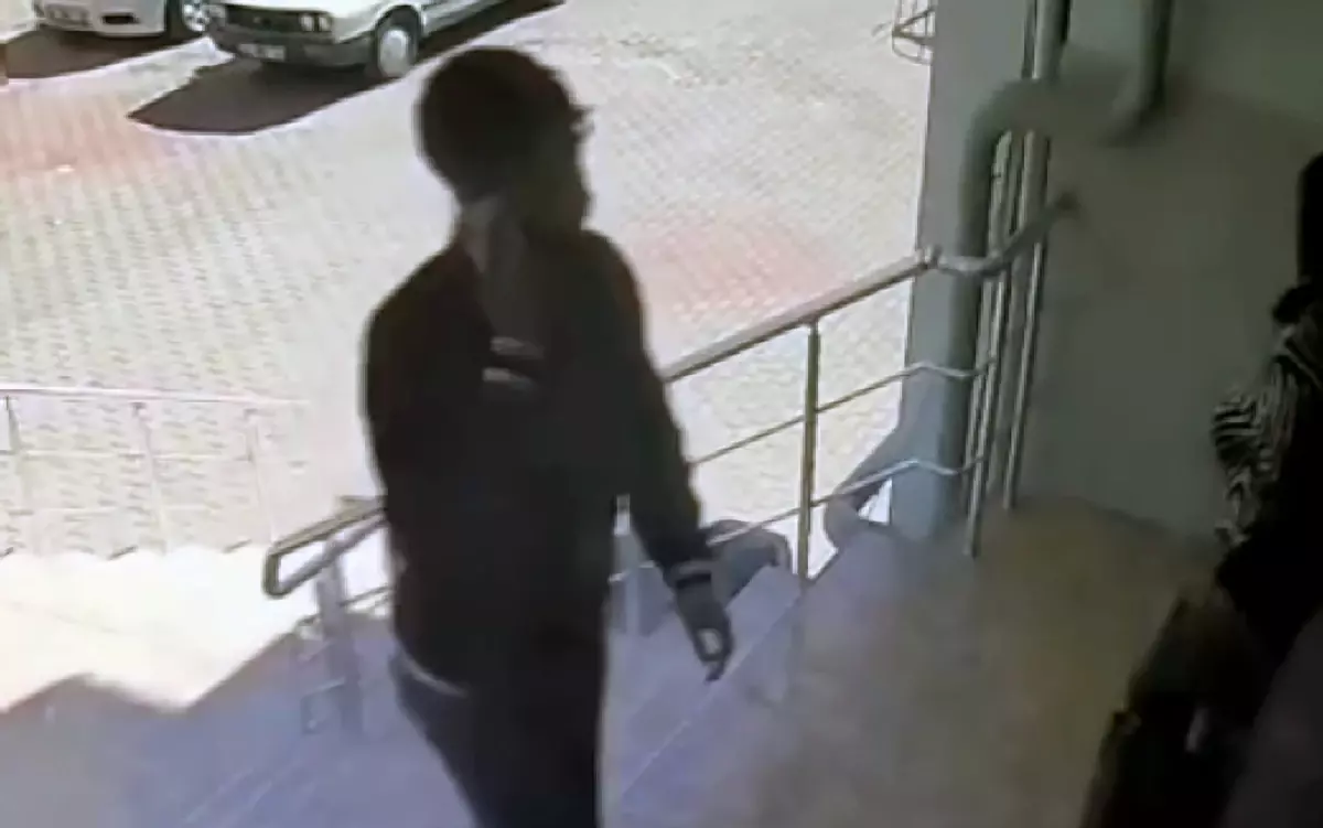 Adana\'da Dolandırıcılık: Üç Kişi Tutuklandı