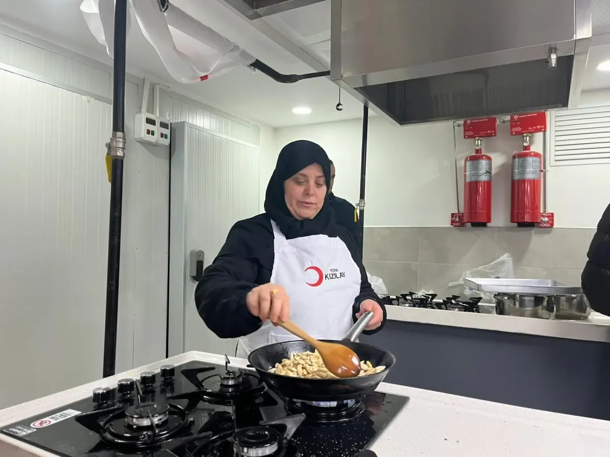 Gazzeli Kadınlardan Kızılay\'a İftar Teşekkürü