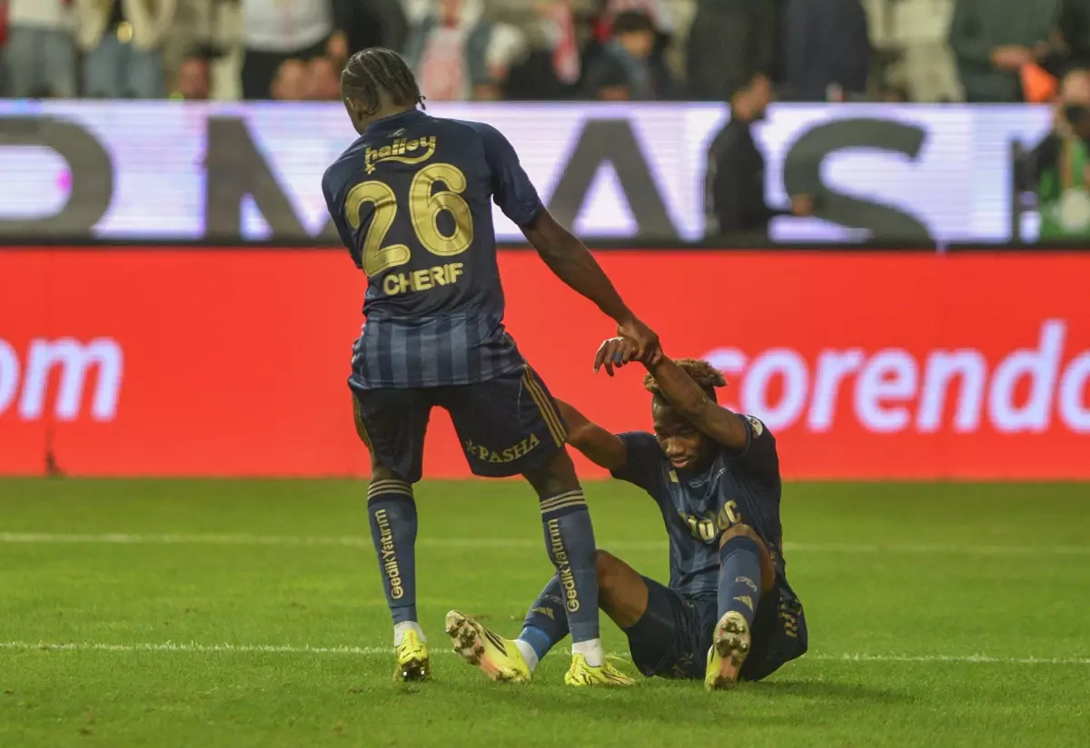 Fenerbahçe Antalyaspor ile Berabere Kaldı