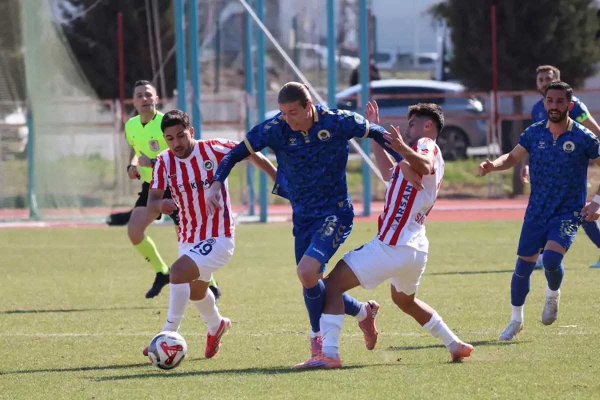 Menemen FK\'nın Play-Off Umutları Azaldı