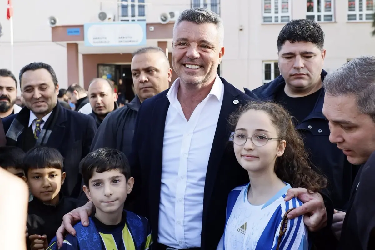 Okul ziyareti yapmak isteyen Sadettin Saran\'a Milli Eğitim Bakanlığı\'ndan engel