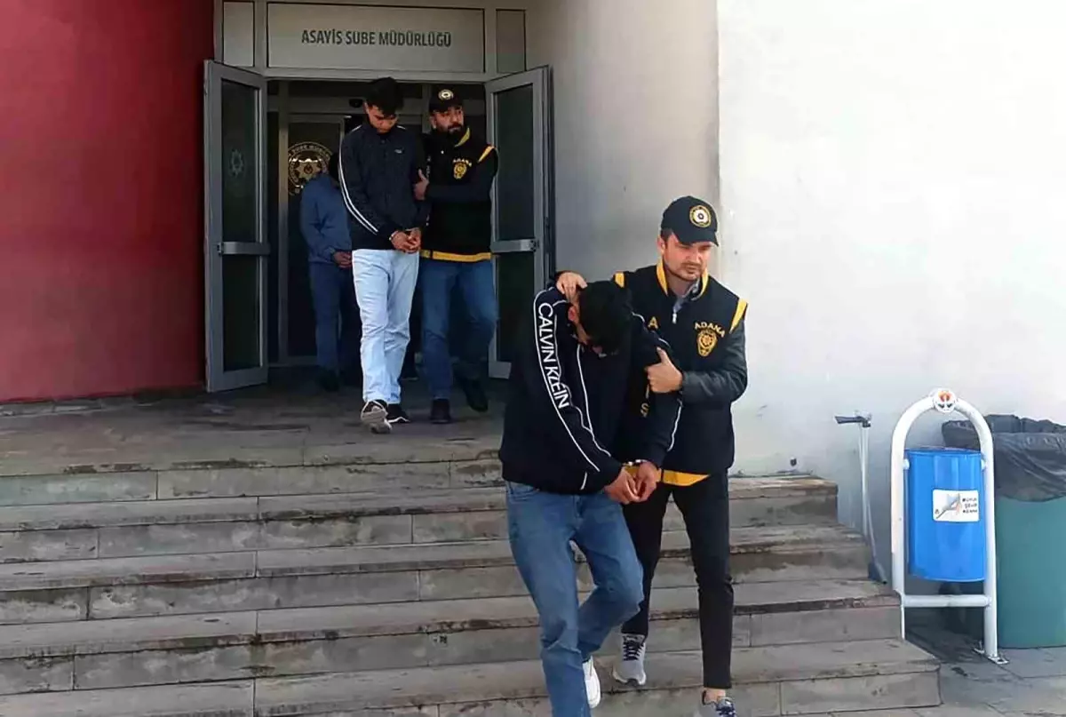 Adana\'da Emekli Kadın Dolandırıldı