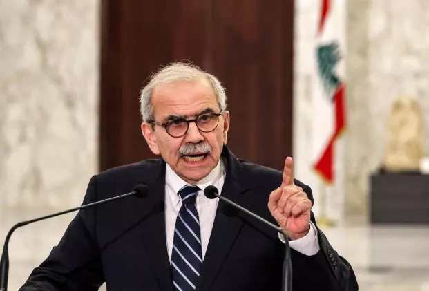 Savaşa katılan Hizbullah'a soğuk duş! Başbakan askeri faaliyetlerini yasakladı