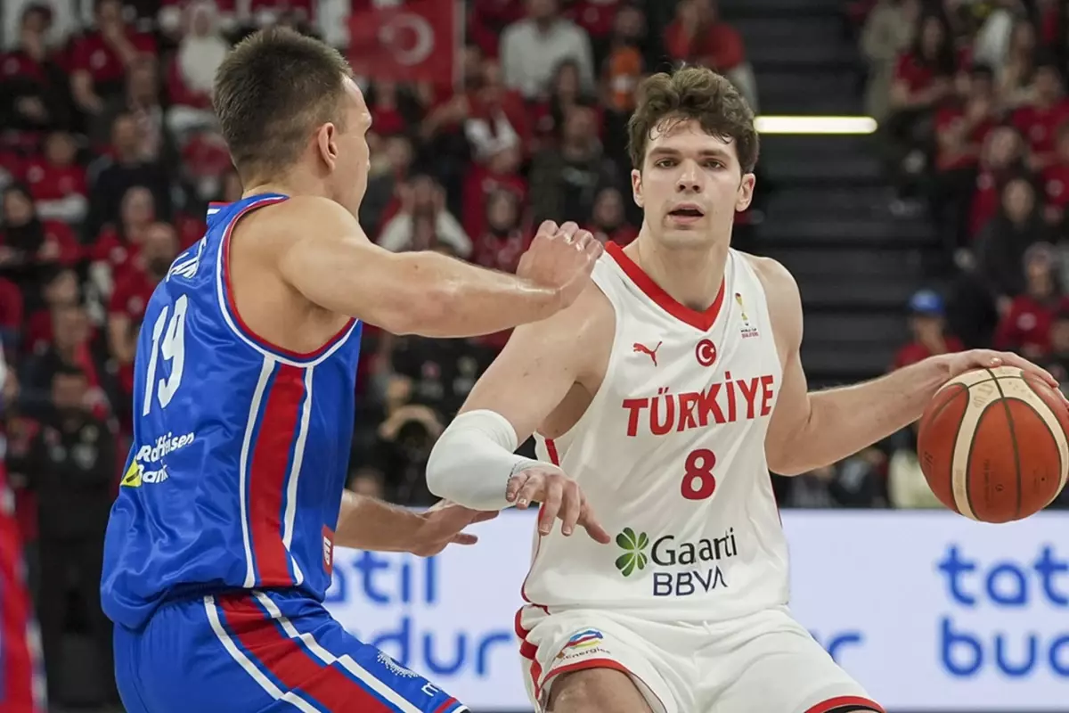 Sırbistan\'ı deviren 12 Dev Adam, 4\'te 4 yaparak ikinci tura yükseldi