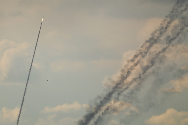 Trump yine tehditler savurdu: Büyük dalga henüz gelmedi