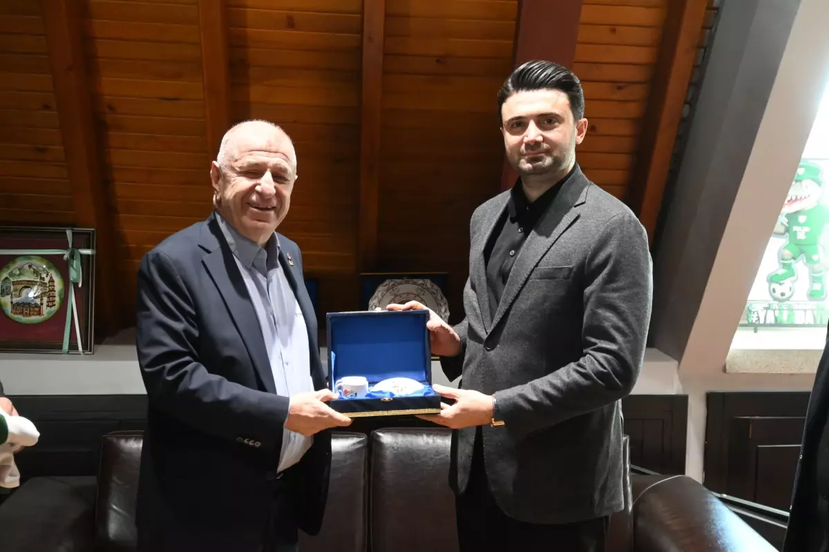 Ümit Özdağ\'dan İran\'dan Olacak Göçe Dair Açıklamalar