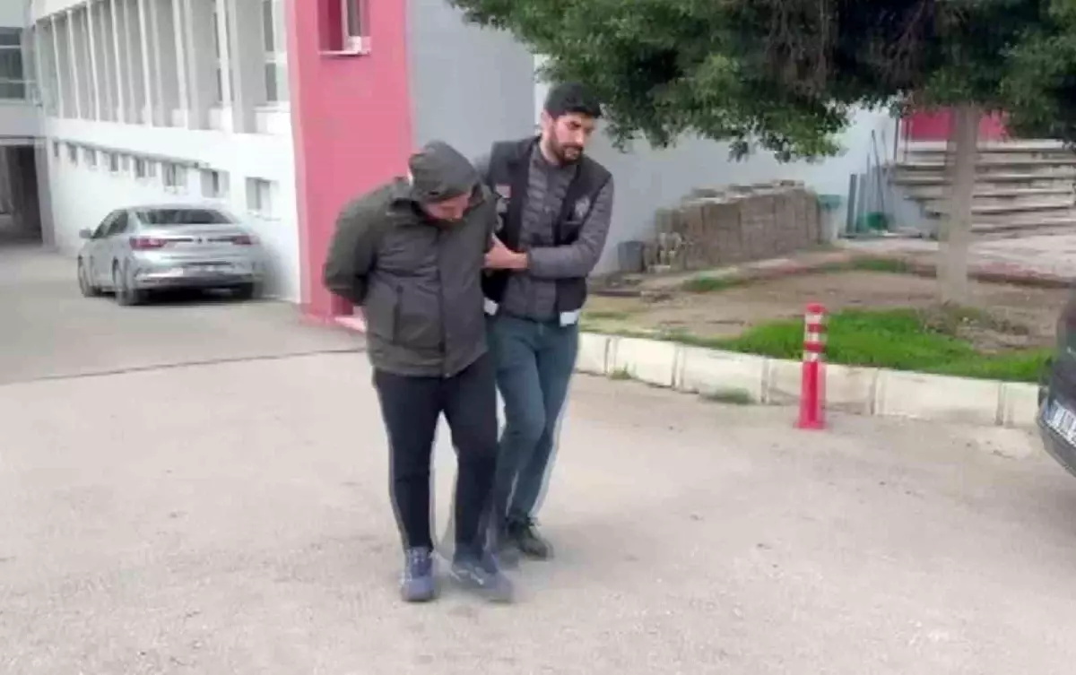 Adana\'da 4.6 Milyon Kaçak Sigara Ele Geçirildi