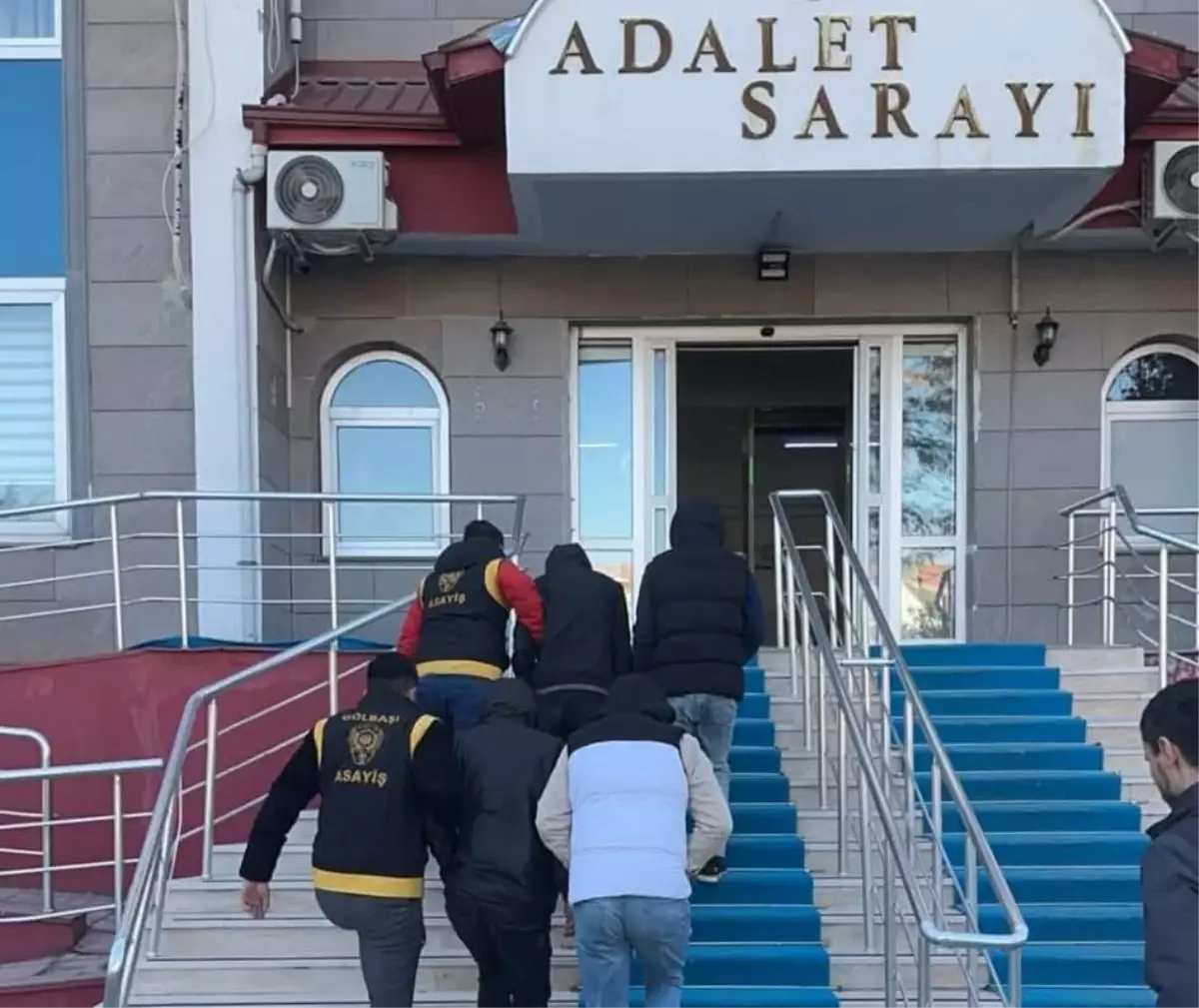 Hırsızlık Şebekesi Gölbaşı\'nda Çökertildi