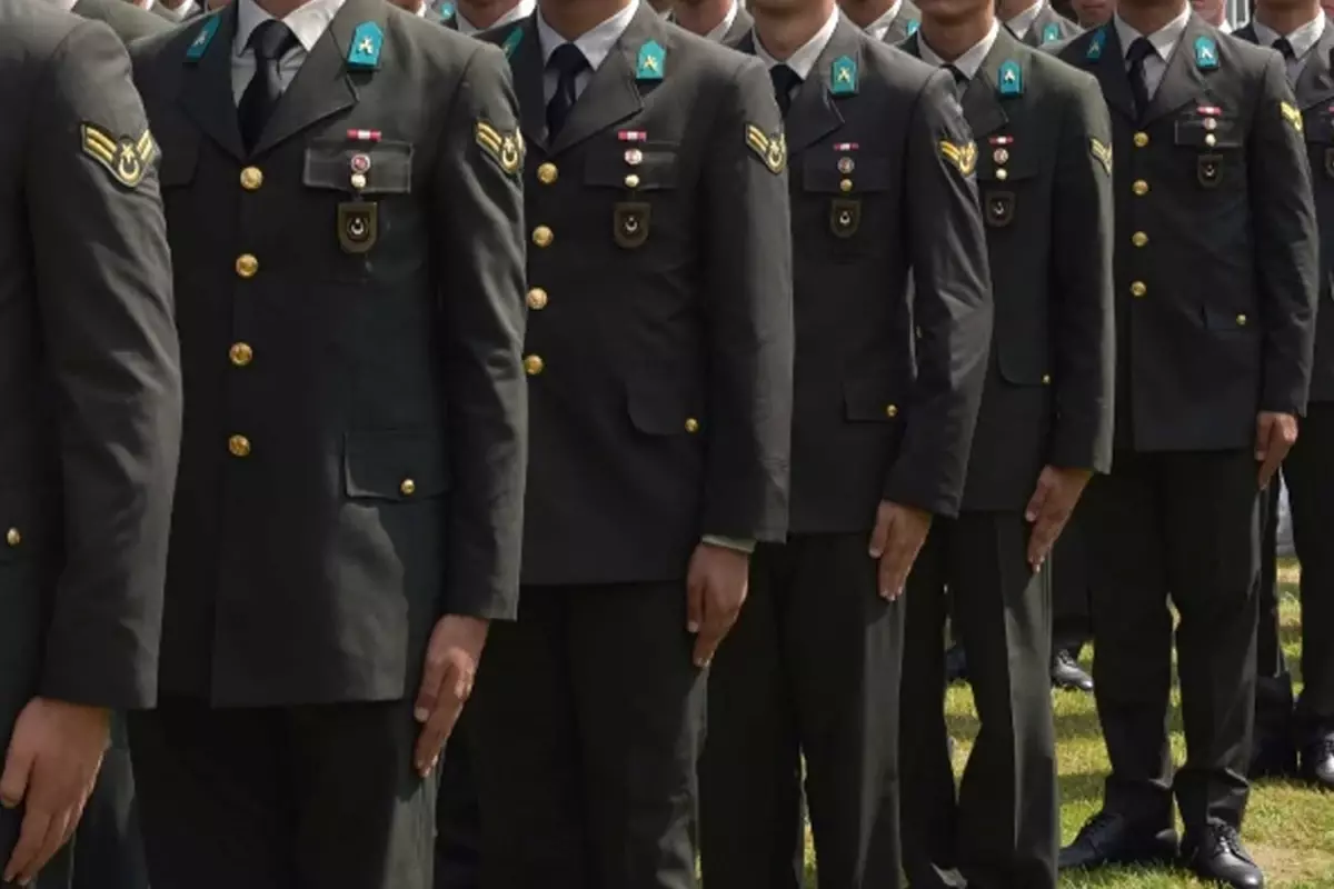 Kara Kuvvetleri\'ne FETÖ operasyonu! Çok sayıda asker gözaltına alındı