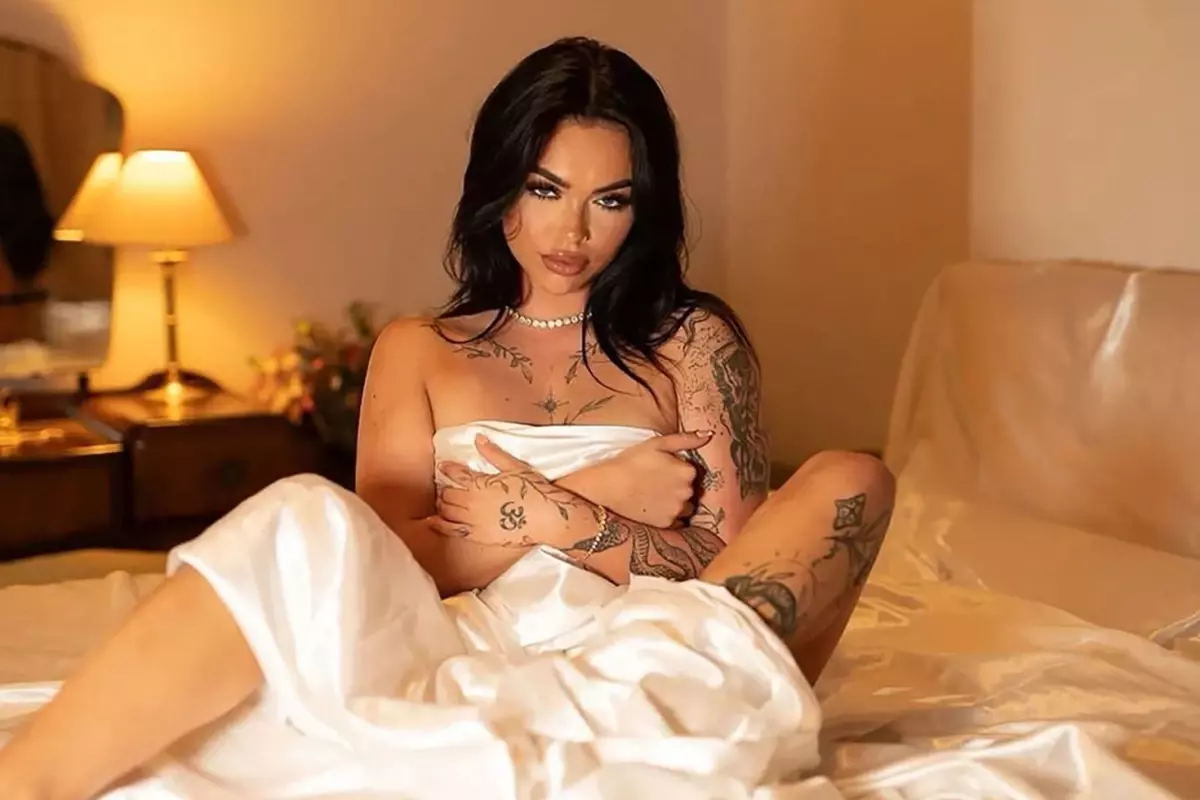 Ünlü isim 21 yaşındaki OnlyFans içerik üreticisine aşık olup yuvasını dağıttı