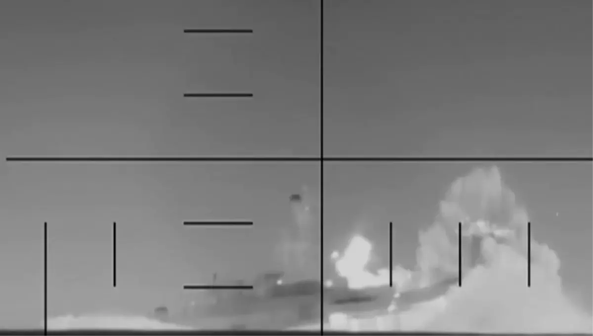 ABD, İran Savaş Gemisini Batırdı