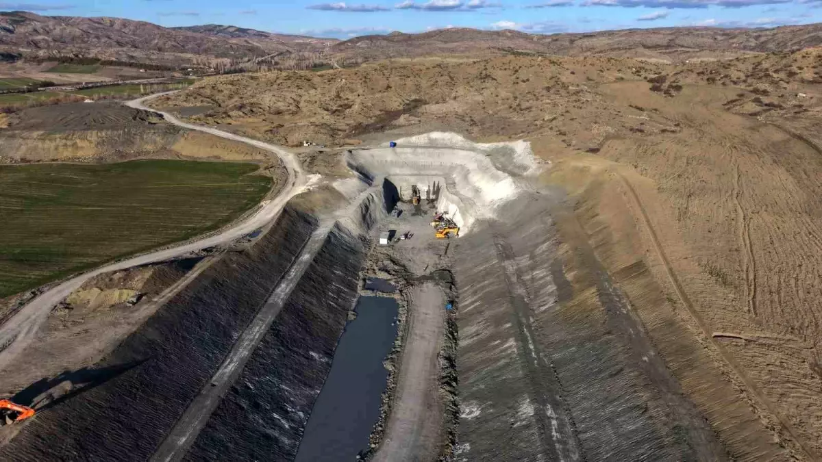 Bakan Uraloğlu: "Delice-Çorum Hızlı Tren Hattı\'nda fiziki ilerleme yüzde 25\'e yaklaştı"