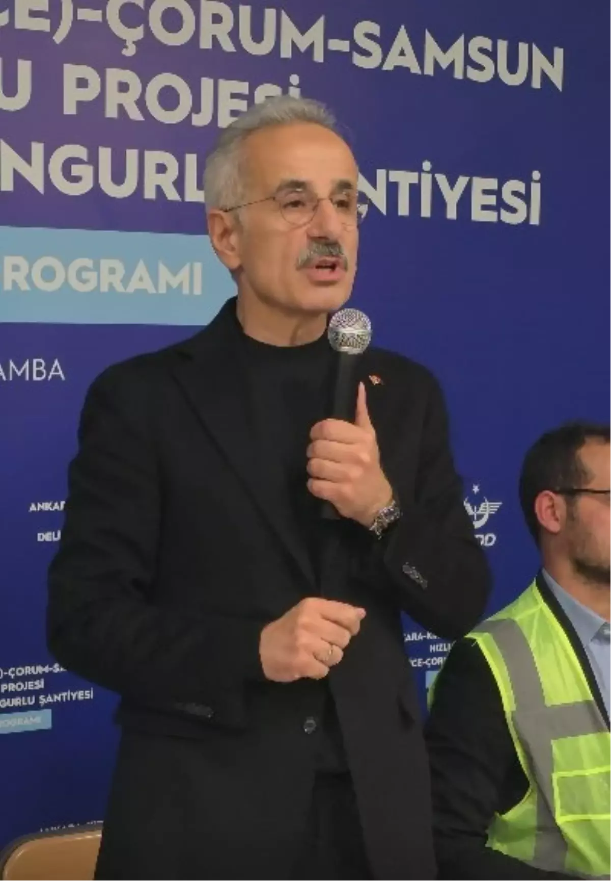 Uraloğlu: Hızlı Tren Projeleri Devam Ediyor