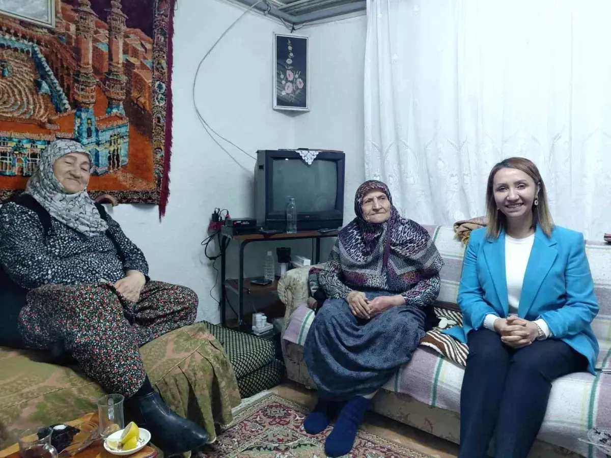 Başkan Tekin Ramazan ayında yaşlıları unutmadı