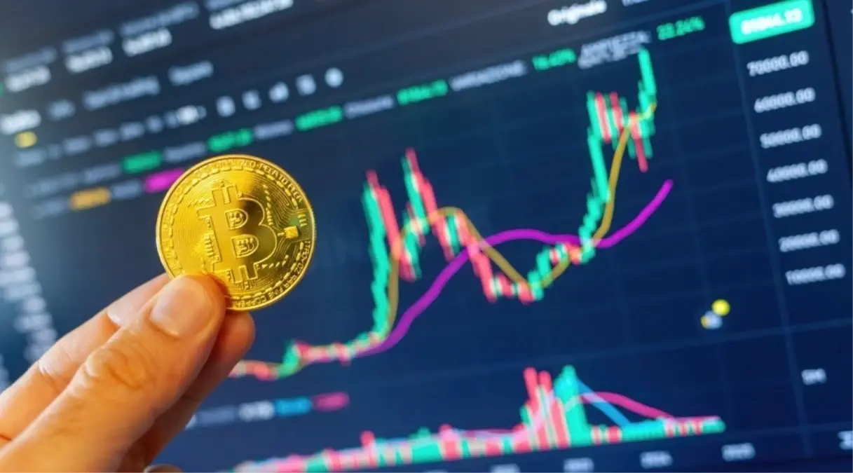 Bitcoin spot ETF girişlerinin etkisiyle 72 bin dolara yaklaştı