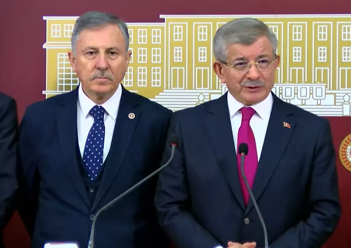 Davutoğlu\'ndan Terörsüz Türkiye Vurgusu