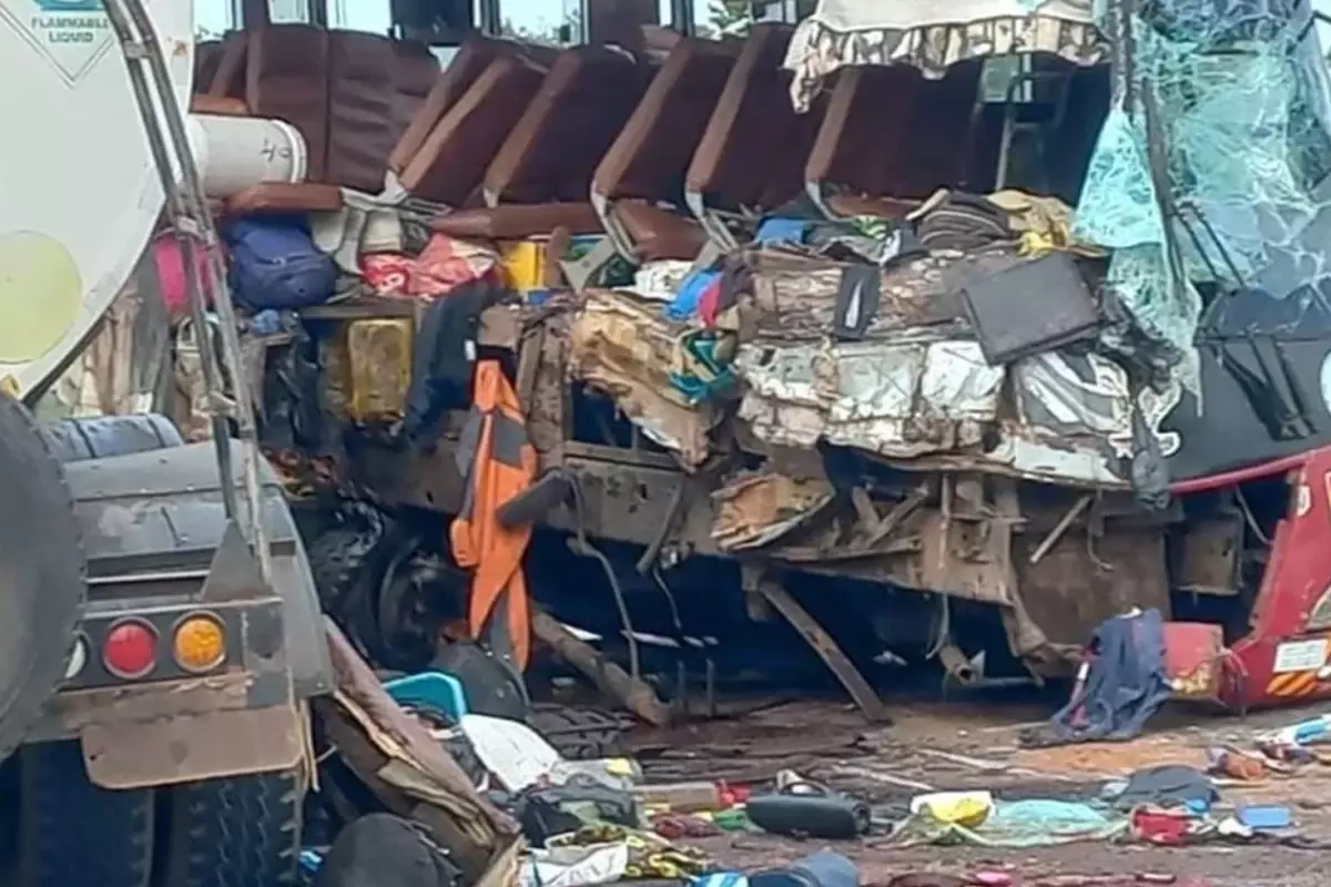 Gana\'da otobüs kazası: 16 ölü