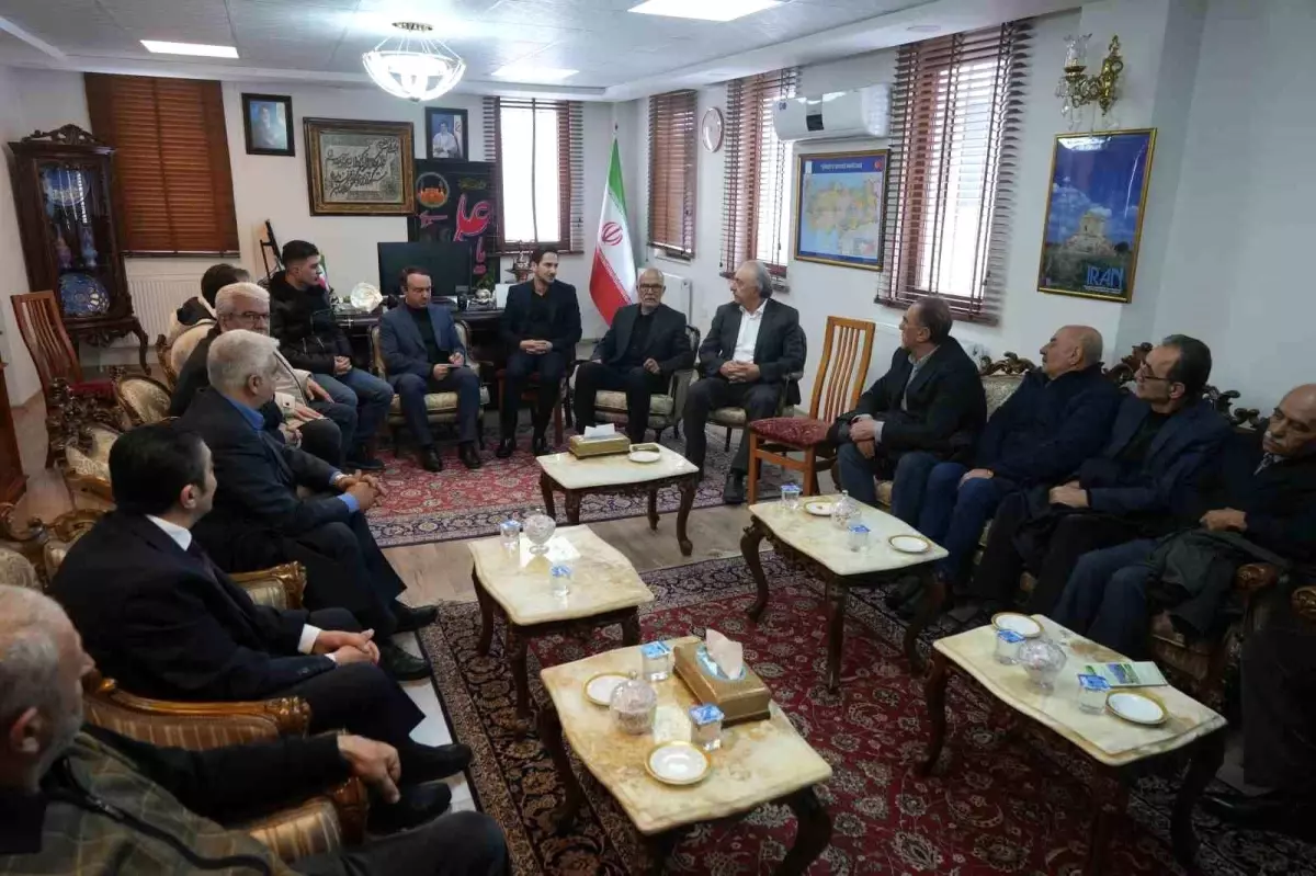 İran\'dan Taziye Defteri Açıldı