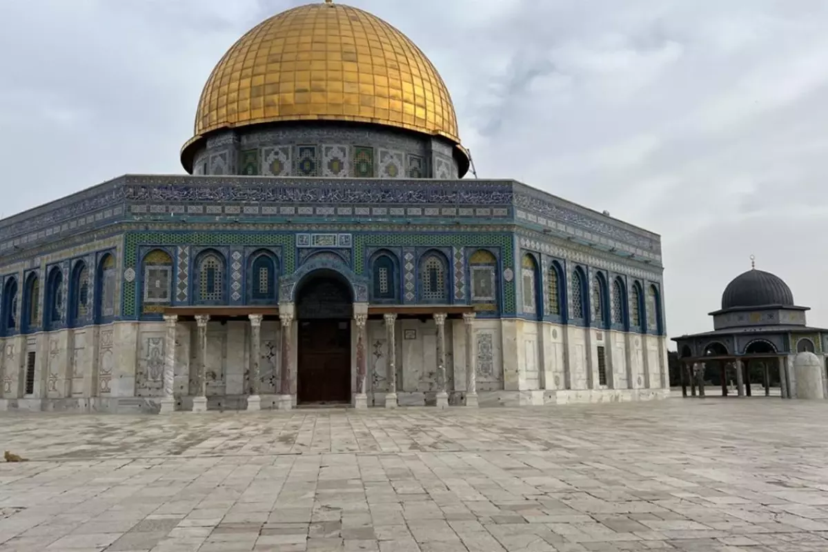 İsrail, İran ile savaş bahanesiyle Mescid-i Aksa ve Harem-i İbrahim\'i 5 gündür kapalı tutuyor