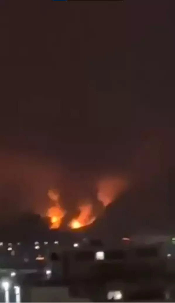 İsrail ordusundan İran'a yeni hava saldırısı! Tahran'da patlamalar yaşanıyor İsrail ordusundan İran'a yeni hava saldırısı! Tahran'da patlamalar yaşanıyor