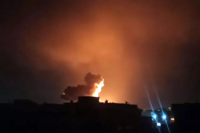 İsrail ordusundan İran'a yeni hava saldırısı! Tahran'da patlamalar yaşanıyor İsrail ordusundan İran'a yeni hava saldırısı! Tahran'da patlamalar yaşanıyor