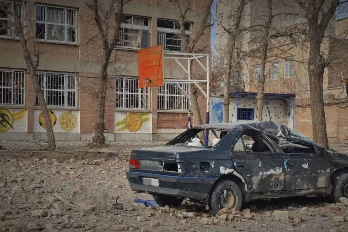 İsrail yine okul vurdu! Tamamen yıkıldı