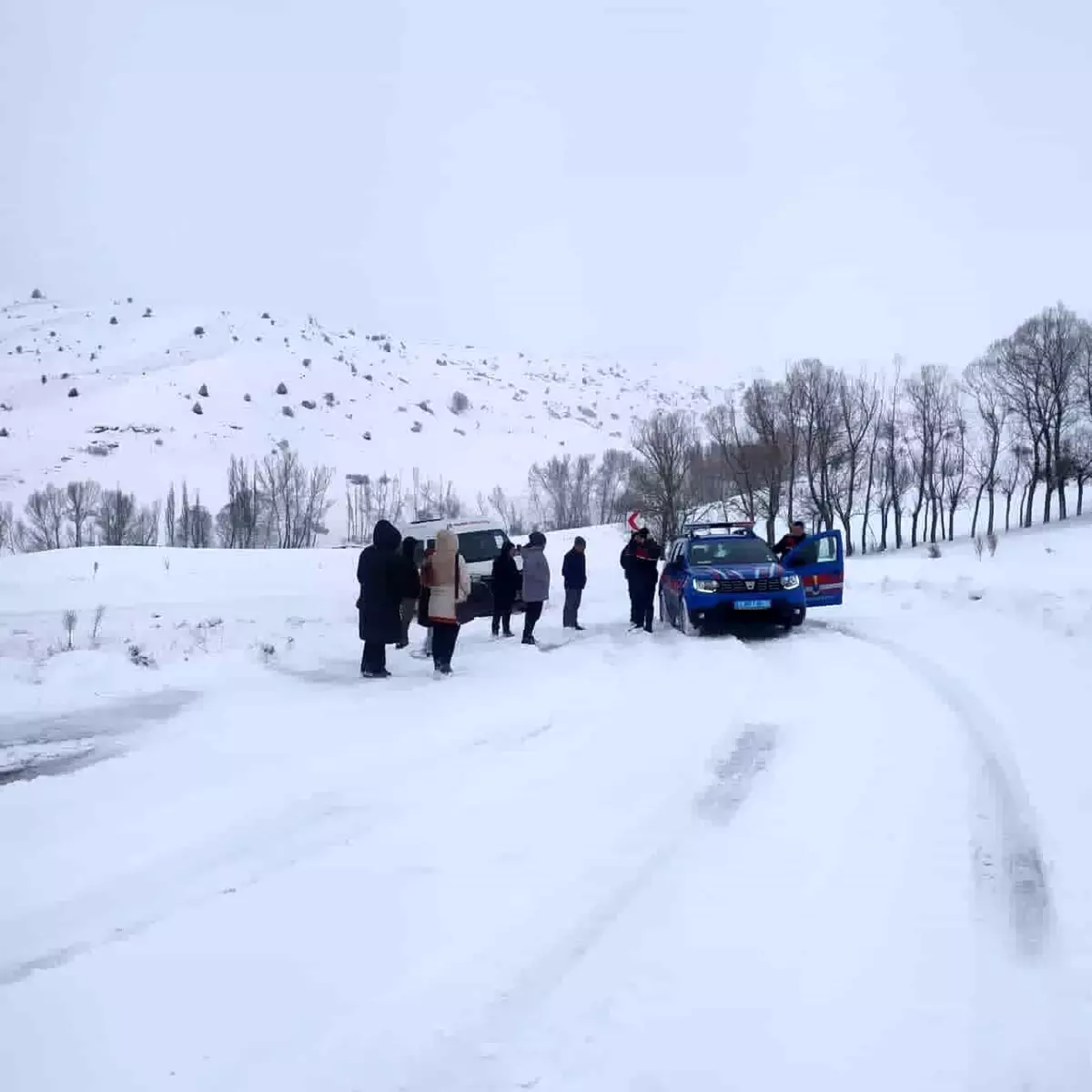 Sivas\'ta Kar Yağışı Ulaşımı Aksattı