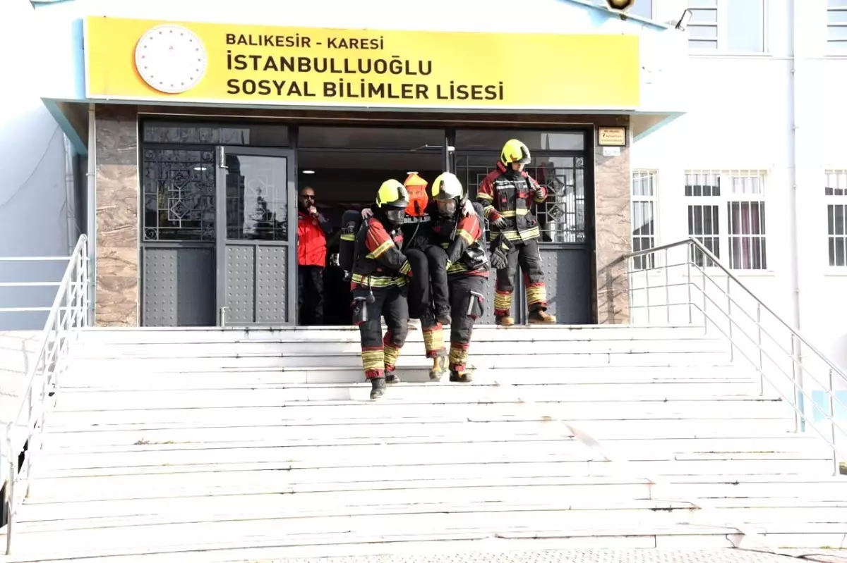 Karesi\'de 413 öğrencili dev deprem tatbikatı