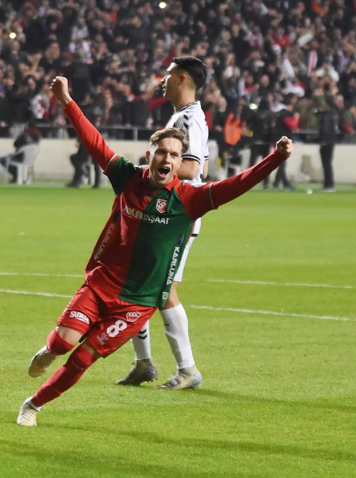 Karşıyaka\'ya Cezalı Futbolcuların Dönüşü Moral Oldu