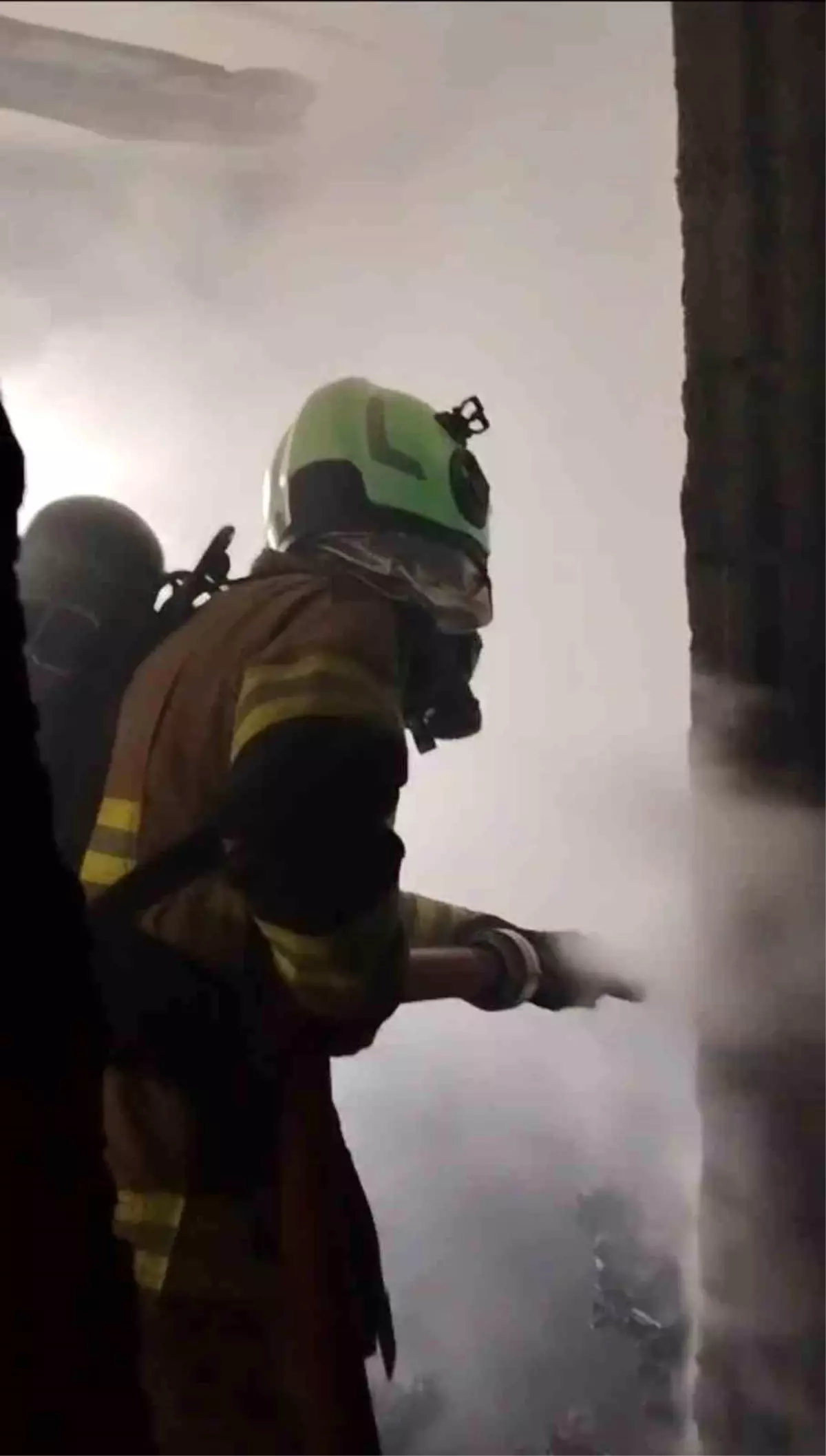 Mardin\'de Ev Yangını Kontrol Altına Alındı