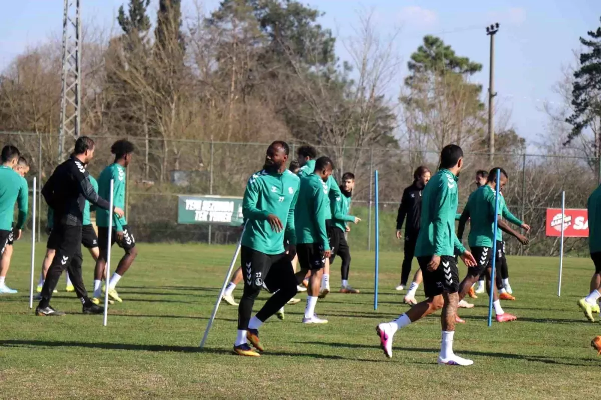Sakaryaspor, Adana Demirspor\'a Hazırlanıyor