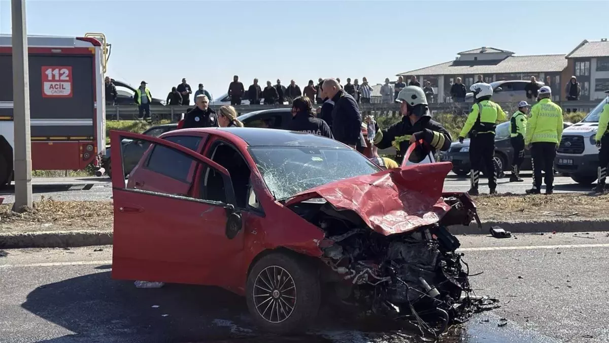 Tekirdağ\'da Zincirleme Kaza: 5 Yaralı