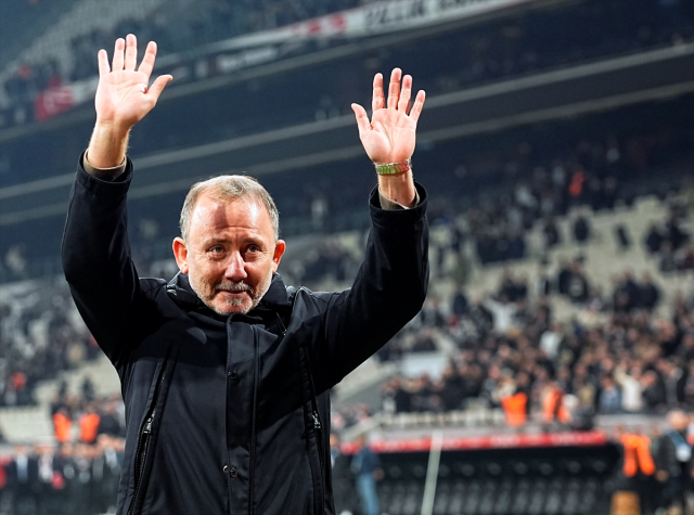 'Yoğun bakımdaydık, odaya çıktık' diyen Sergen Yalçın'dan derbi mesajı 'Yoğun bakımdaydık, odaya çıktık' diyen Sergen Yalçın'dan derbi mesajı