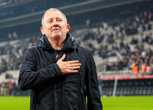 'Yoğun bakımdaydık, odaya çıktık' diyen Sergen Yalçın'dan derbi mesajı 'Yoğun bakımdaydık, odaya çıktık' diyen Sergen Yalçın'dan derbi mesajı