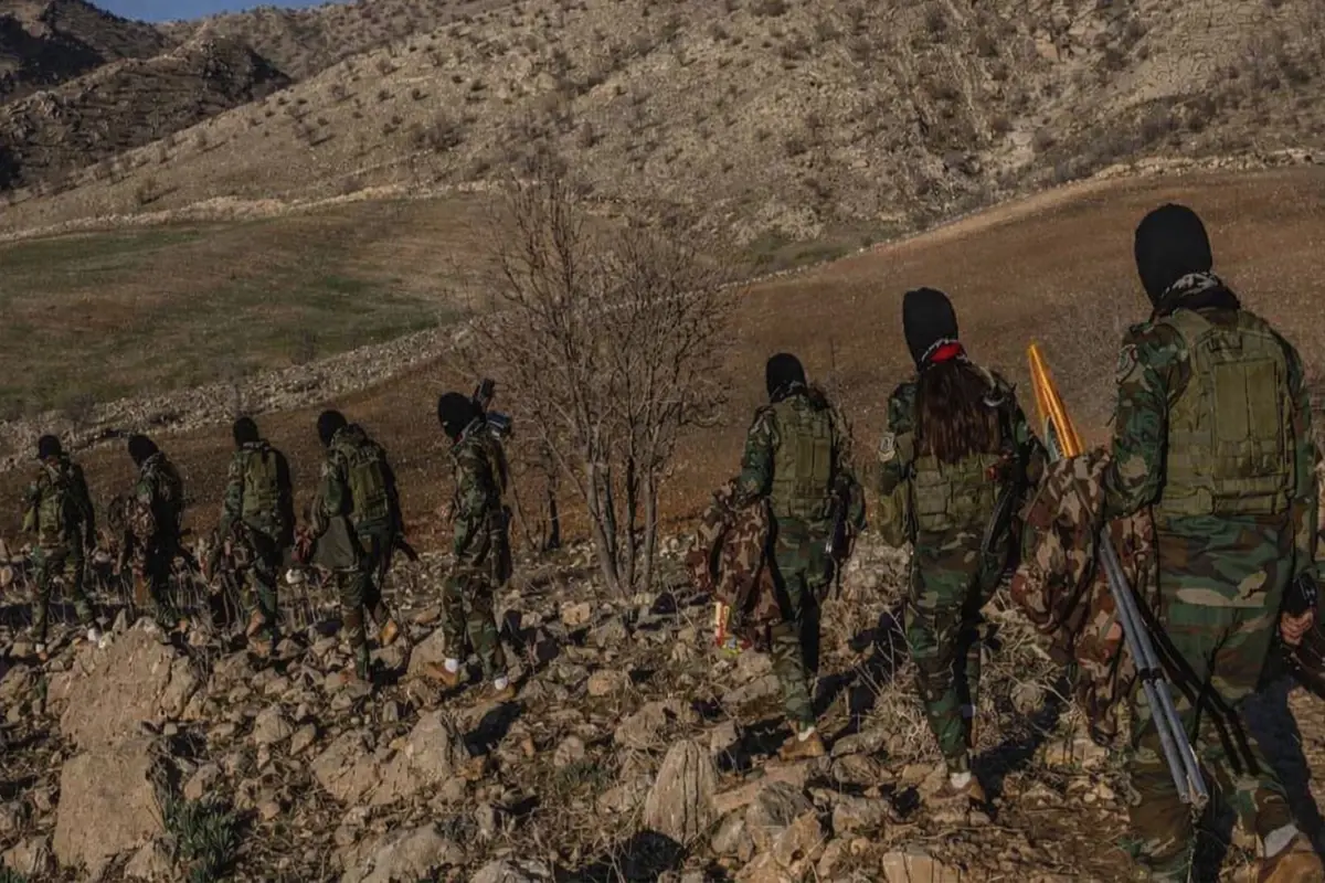 ABD basını: İranlı Kürt milisler İran\'ın kuzeybatısında kara saldırısı başlattı