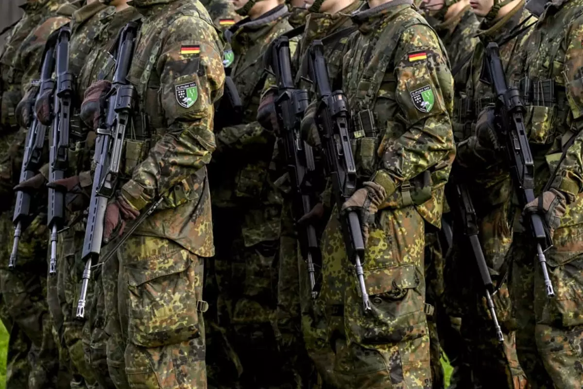 Almanya savaşa mı katılıyor? Savunma Bakanı alınan kararı duyurdu