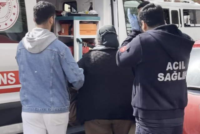 Aydın'da indirim izdihamı: Ezilen ve bayılanlar hastaneye kaldırıldı