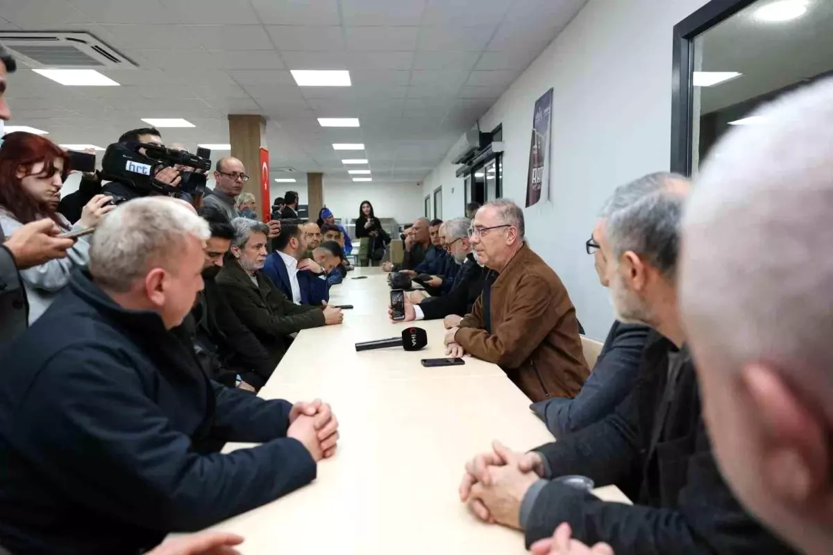 Başkan Yapar, basın mensuplarıyla iftar sofrasında bir araya geldi