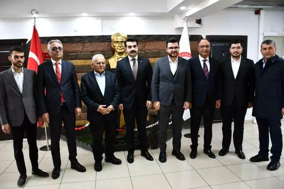 Büyükkılıç ve Okandan\'dan Tomarza\'ya ziyaret