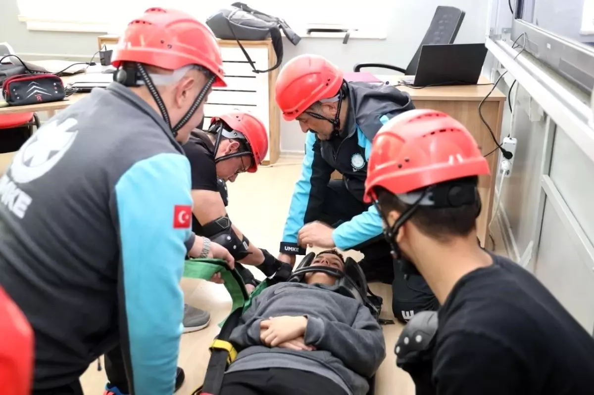 Deprem Haftası: Okullarda tahliye tatbikatı