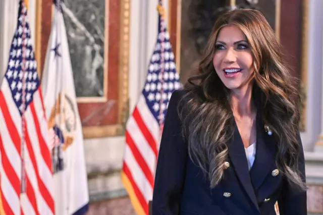 Donald Trump, İç Güvenlik Bakanı Kristi Noem'i görevden aldı