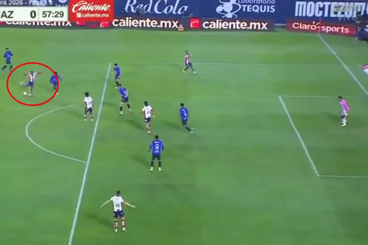 Fener\'in eski yıldızından inanılmaz gol