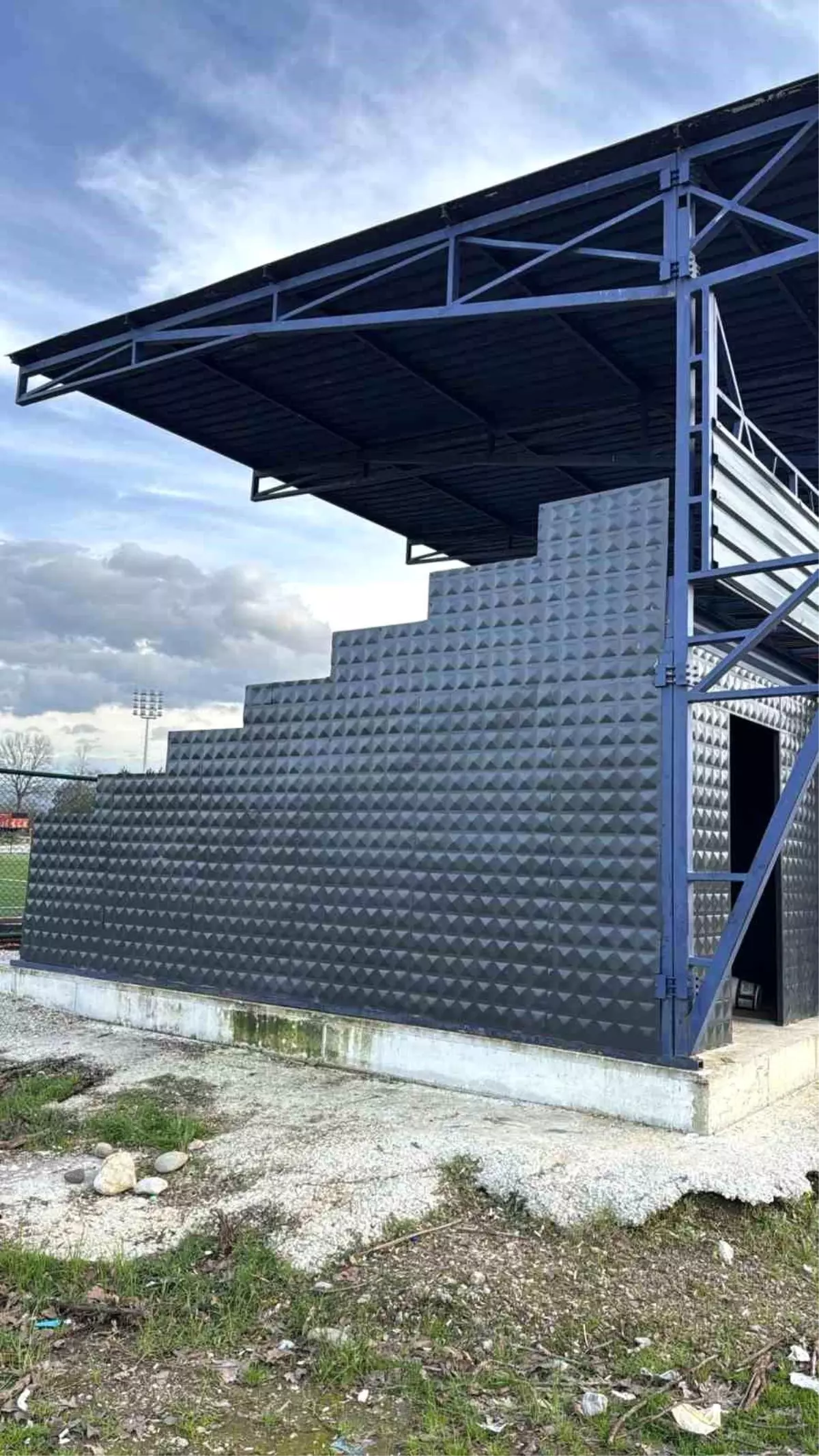 Düzce\'de Amatör Takımlara Malzeme Deposu