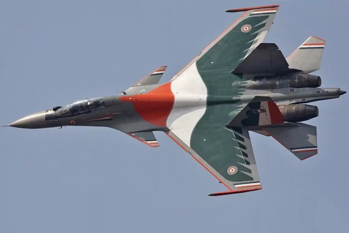 Hindistan\'da orduya ait savaş uçağı radardan kayboldu