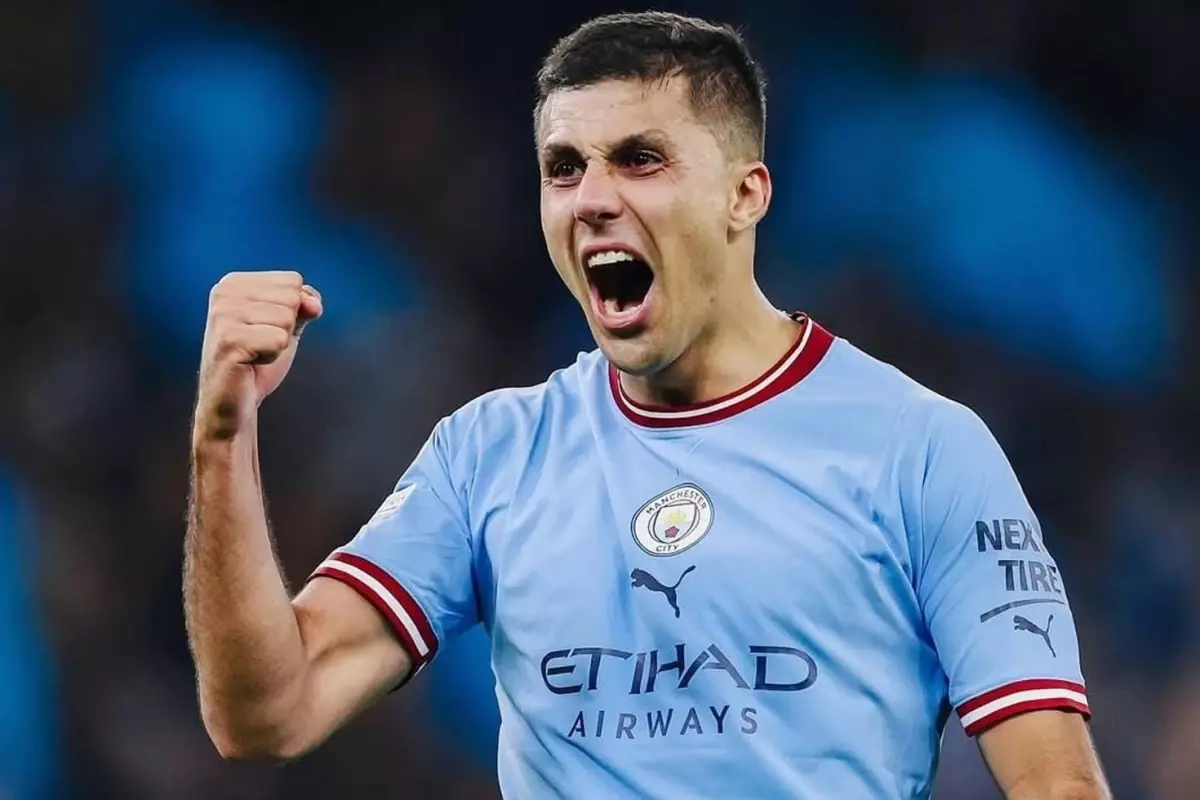 Manchester City, zamanında 350 milyon euro bonservis istediği Rodri\'yi sudan ucuza satıyor