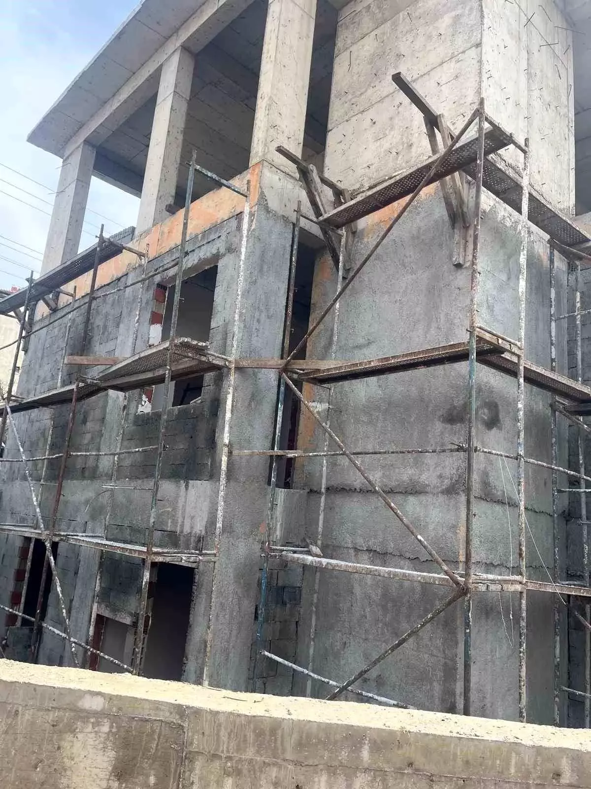 Ormanlı\'da inşaattan düşen işçi hayatını kaybetti