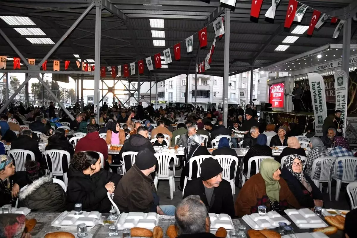 Osmaniye Belediyesi\'nden "Hep Birlikte Mahalle İftarı" buluşması