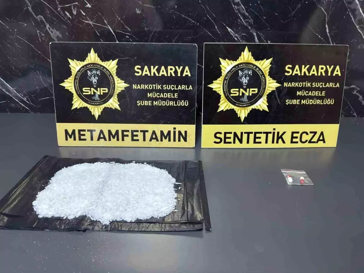 Sakarya\'da Uyuşturucu Operasyonu: 2 Tutuklama
