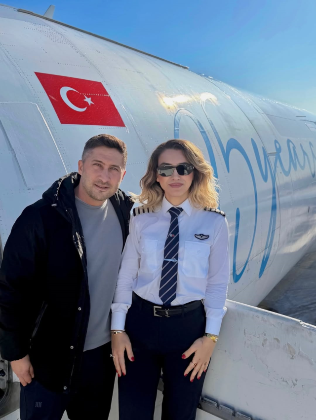 Sabri Sarıoğlu'nun eşi kaptan pilot oldu